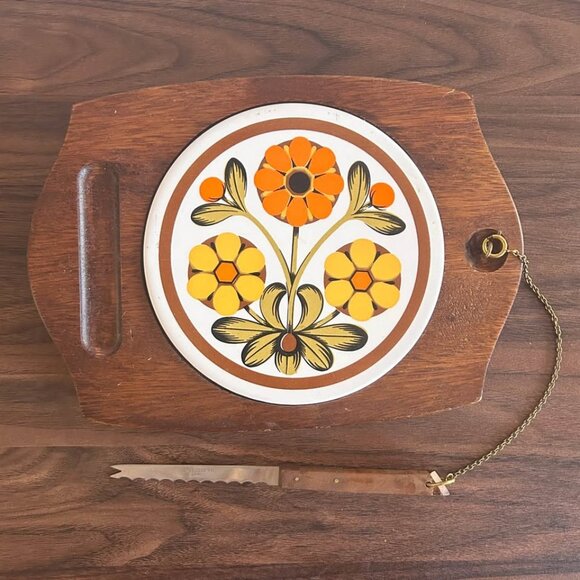 Vintage MCM 1970s Wood Serving Board with Ceramic Tile and Knife - Picture 3 of 8
